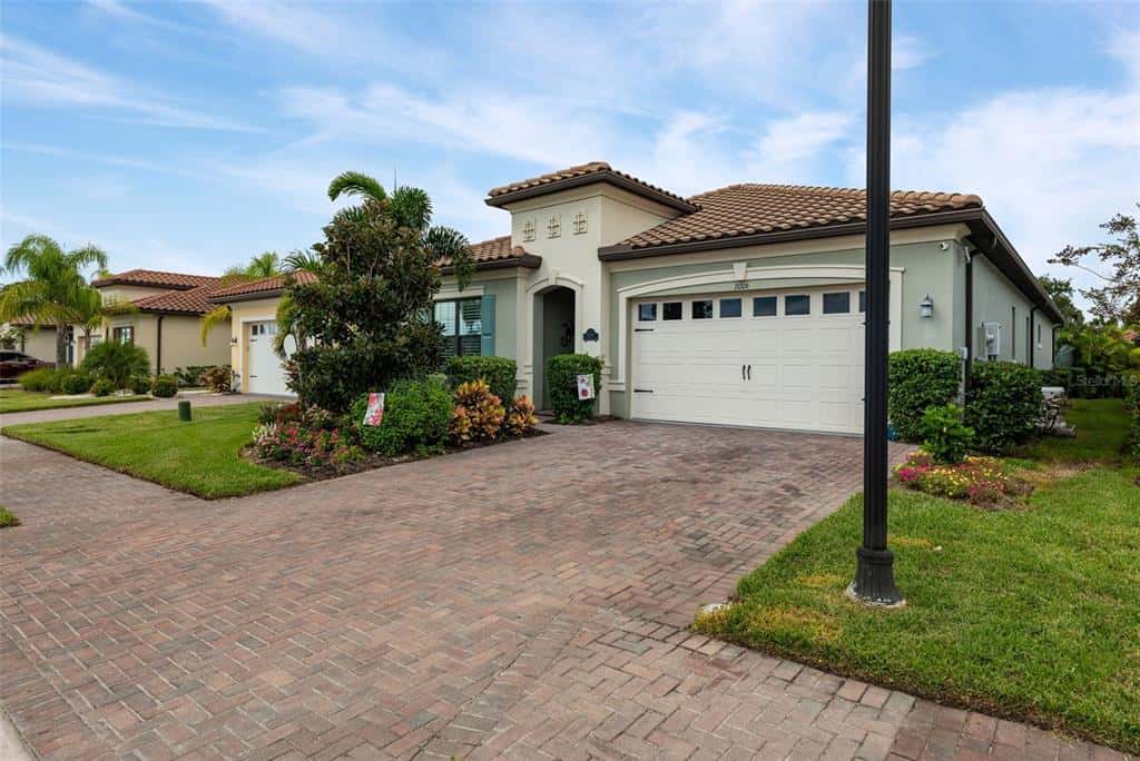 Single Family Residence in PALMETTO
