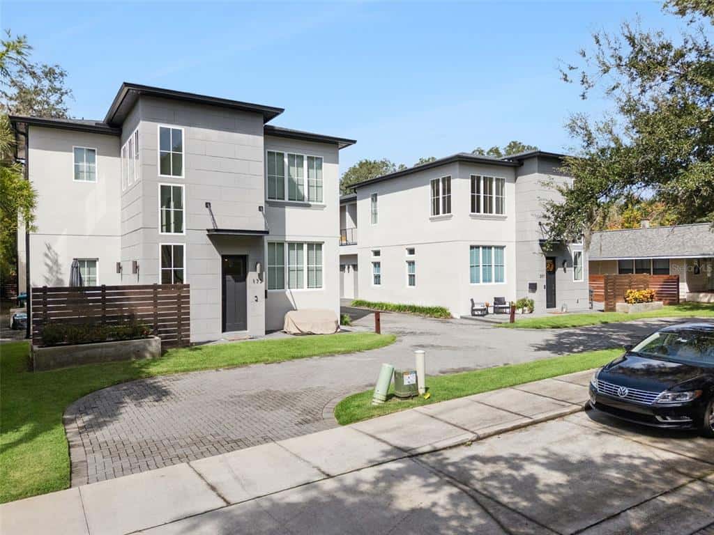 Single Family Residence in MAITLAND