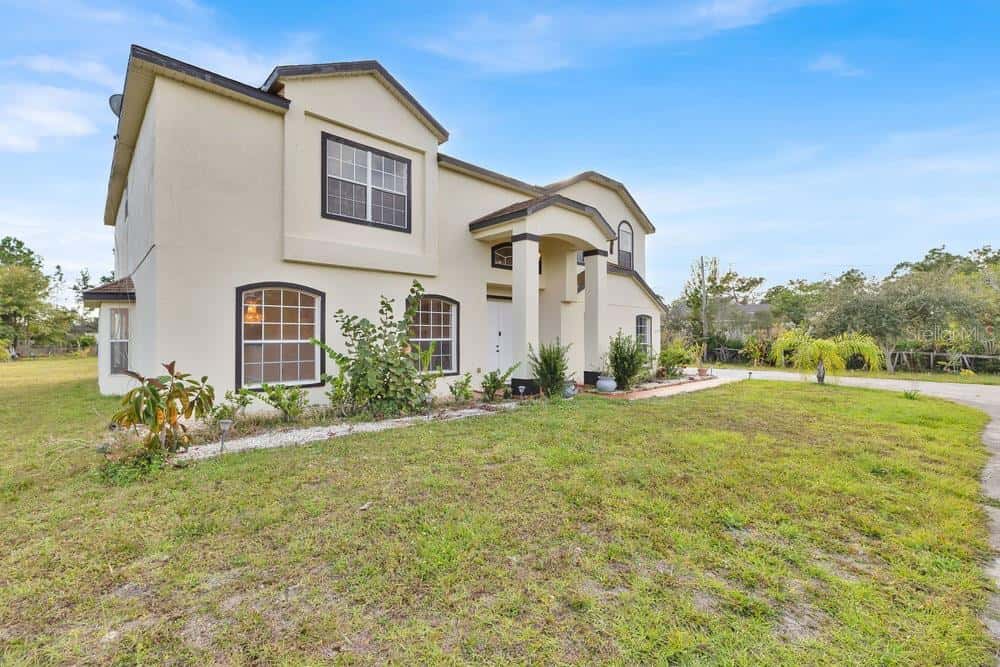 Single Family Residence in ORLANDO