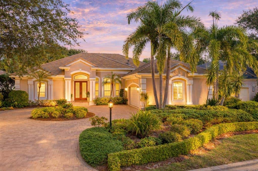 Single Family Residence in UNIVERSITY PARK