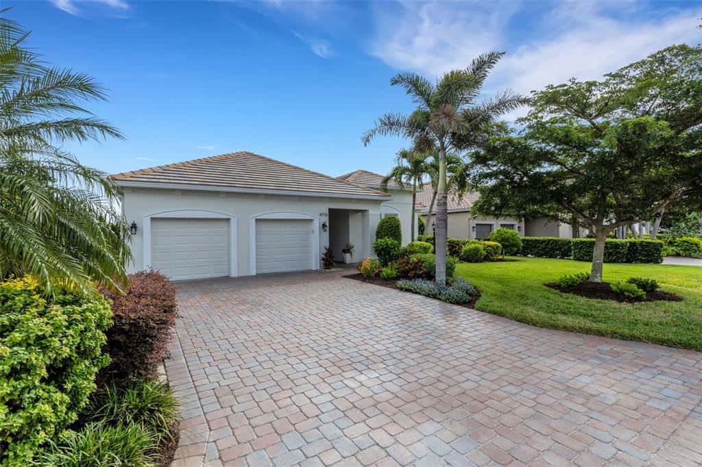 Single Family Residence in BRADENTON