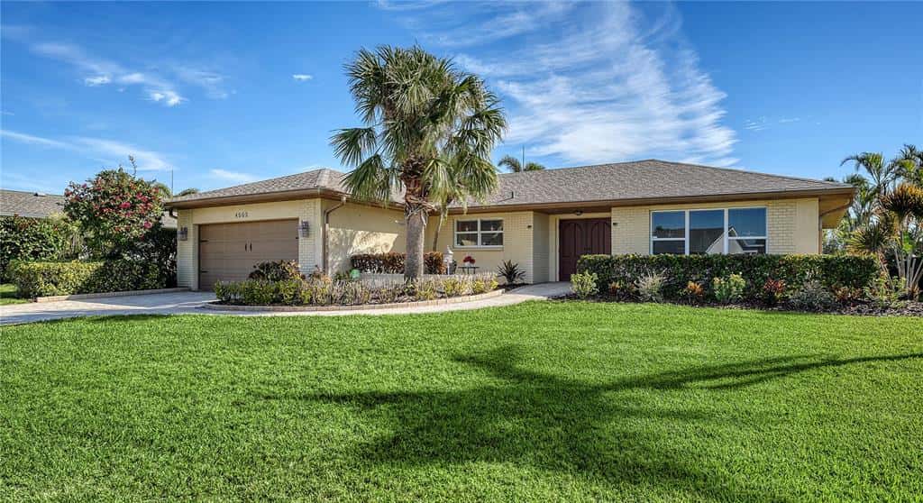 Single Family Residence in BRADENTON