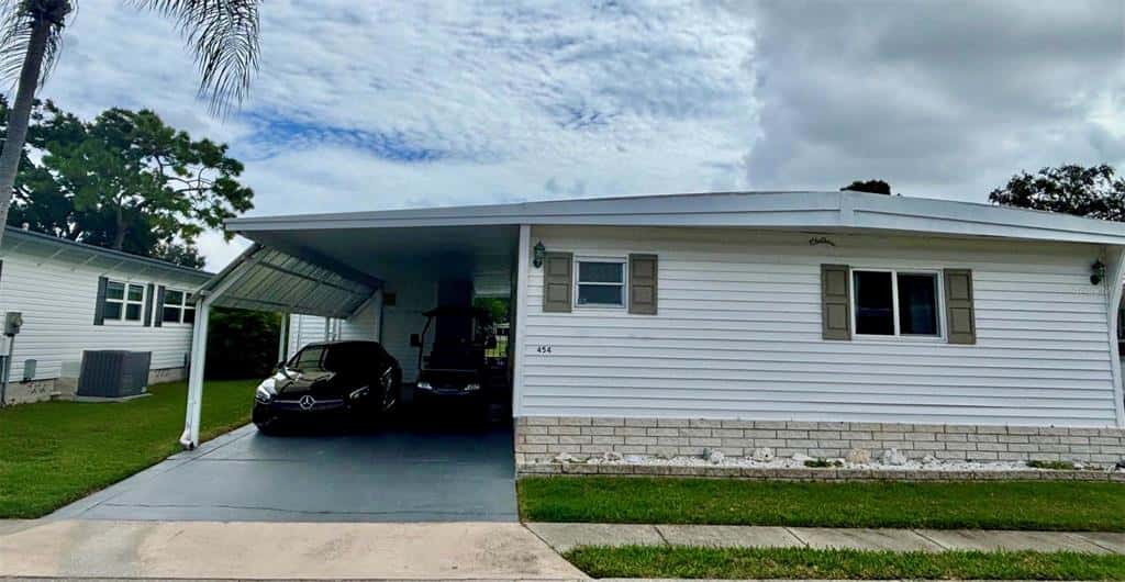 Mobile Home in LARGO
