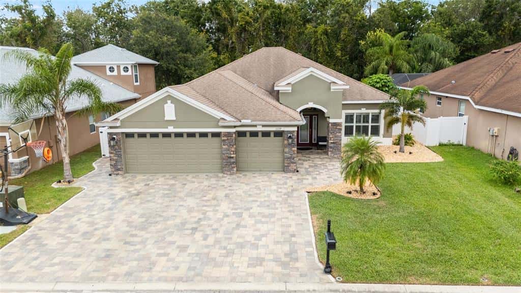Single Family Residence in NEW PORT RICHEY