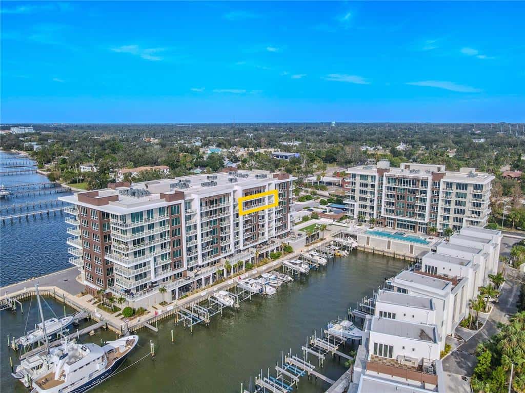 Condominium in CLEARWATER