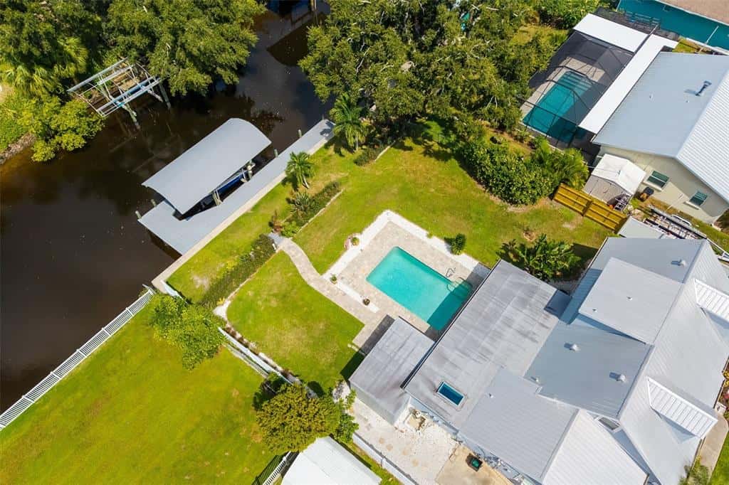 Single Family Residence in BRADENTON