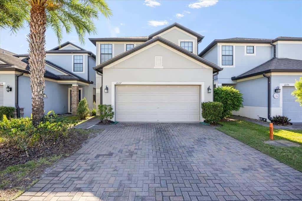 Single Family Residence in BRANDON