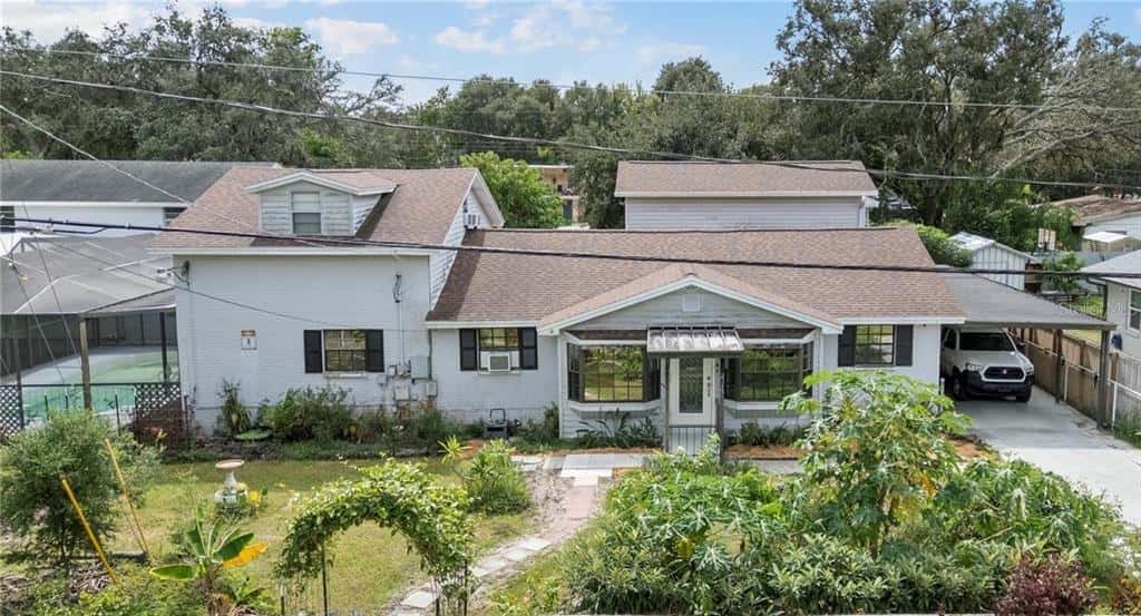 Single Family Residence in LUTZ