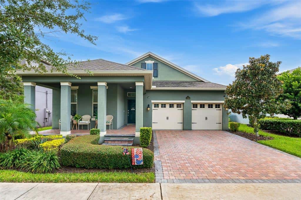 Single Family Residence in WINTER GARDEN