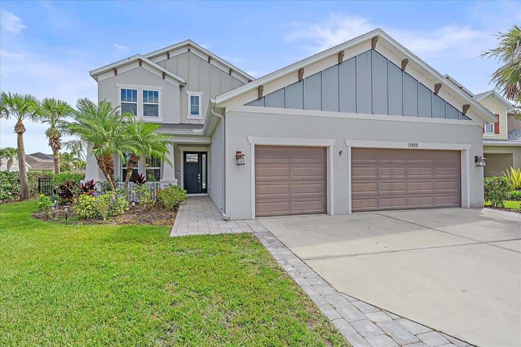 Single Family Residence in SARASOTA