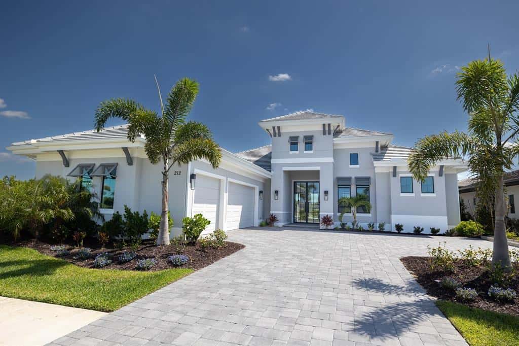 Single Family Residence in SARASOTA