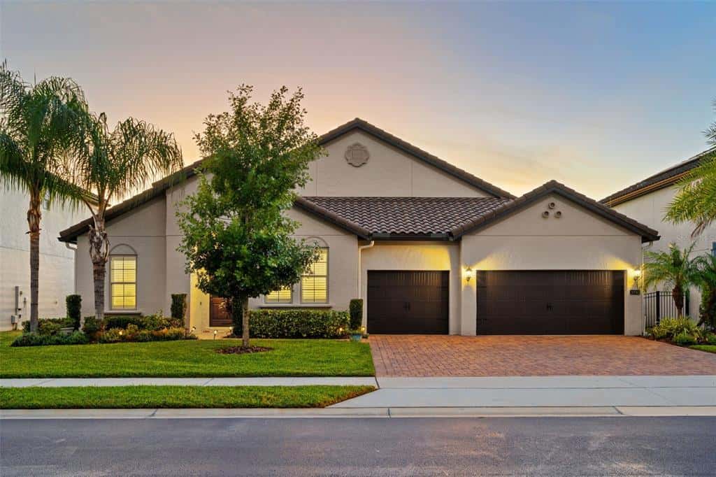 Single Family Residence in OVIEDO