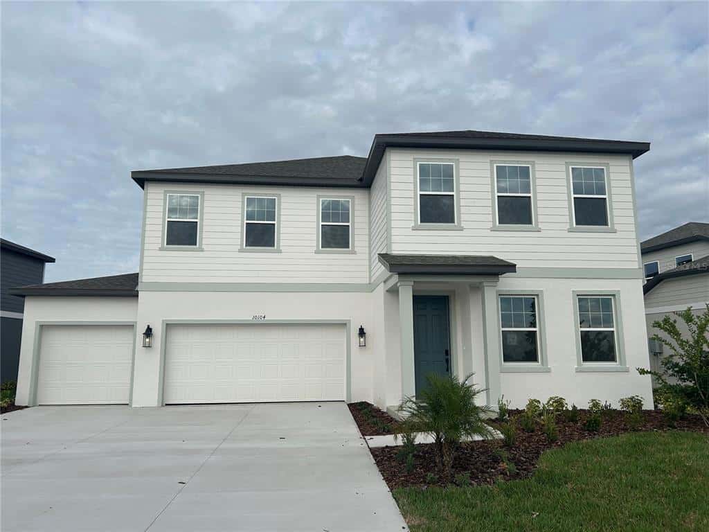 Single Family Residence in PARRISH