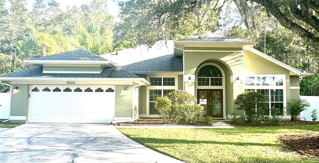 Single Family Residence in ORLANDO