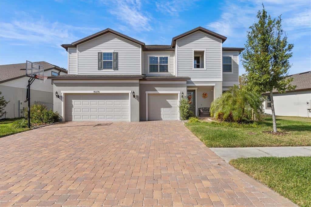 Single Family Residence in TAMPA