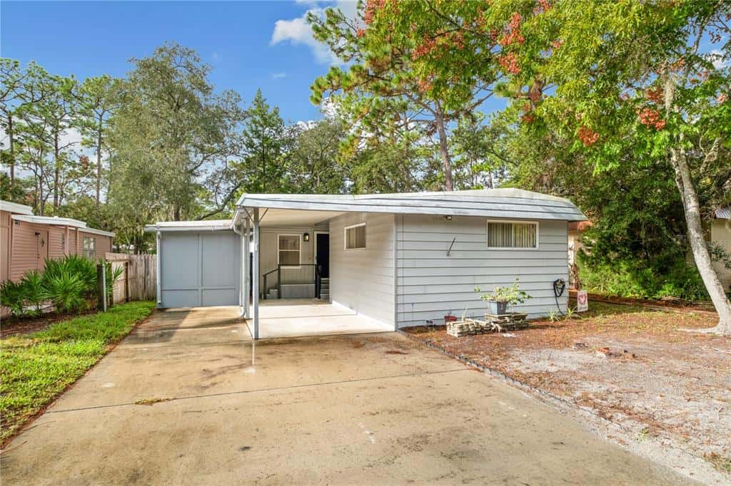 Mobile Home in LAKE MARY