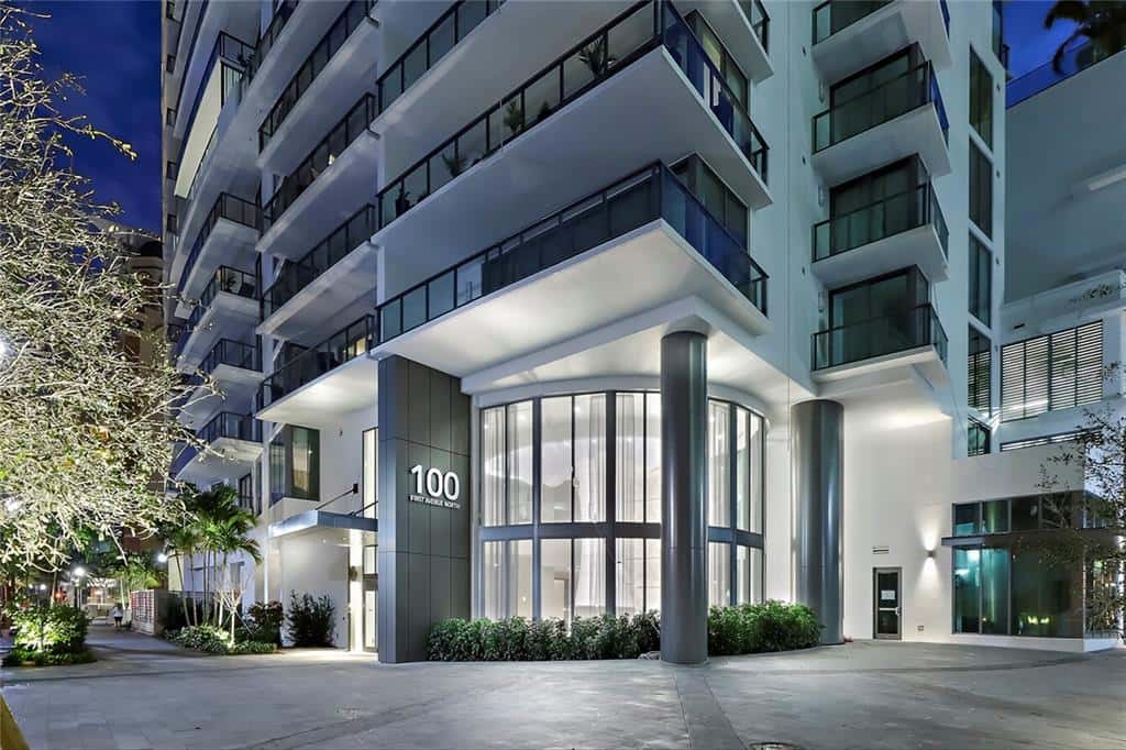 Condominium in ST PETERSBURG