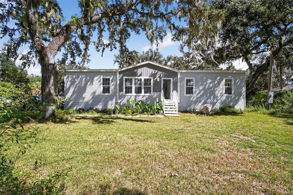 Manufactured Home in THONOTOSASSA