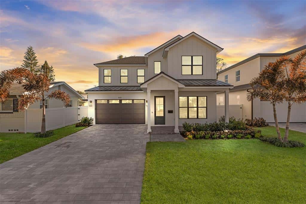 Single Family Residence in WINTER PARK