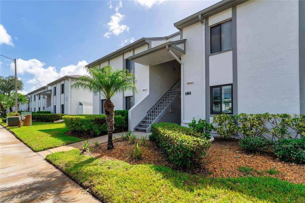 Condominium in OLDSMAR