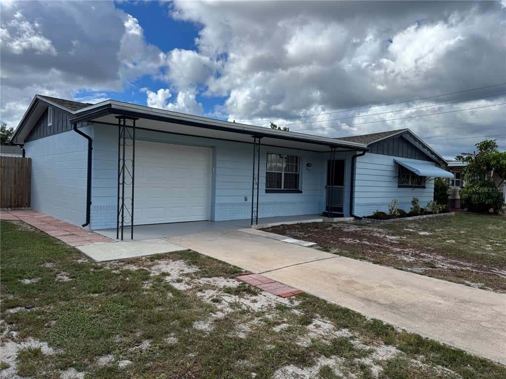 Single Family Residence in HOLIDAY