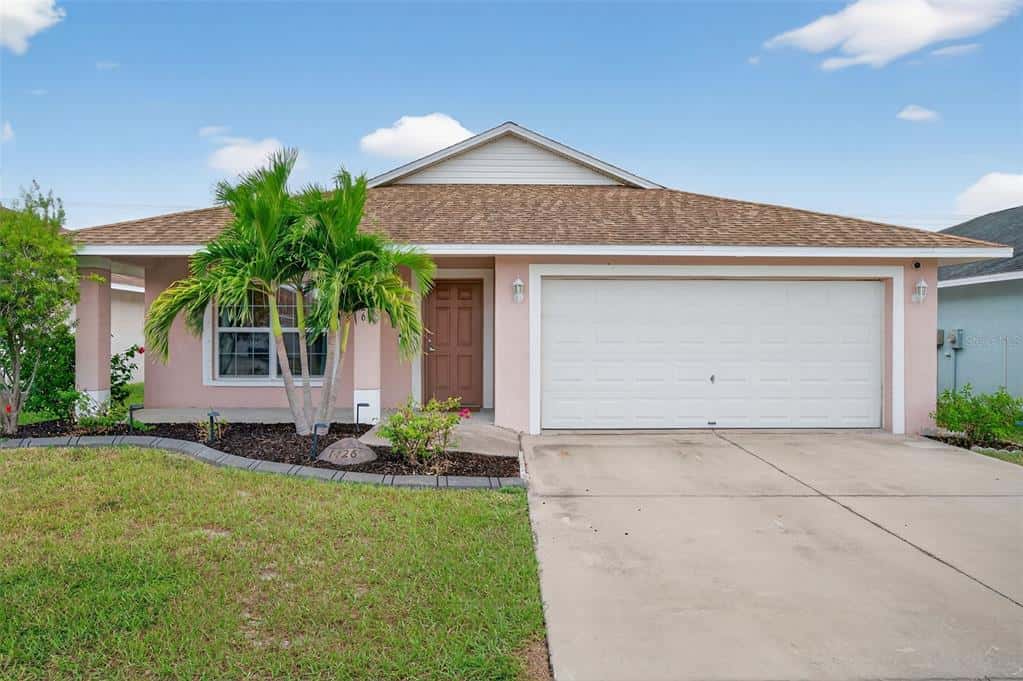 Single Family Residence in RUSKIN