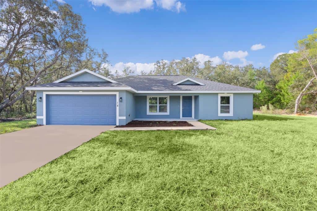 Single Family Residence in OCKLAWAHA