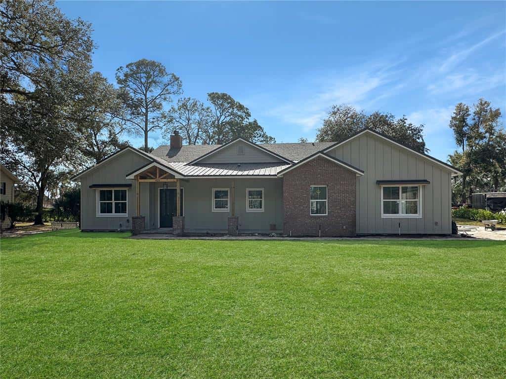 Single Family Residence in APOPKA