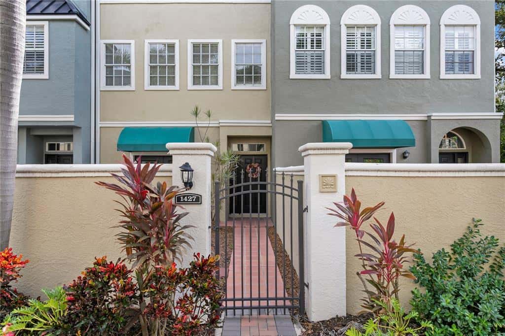 Townhouse in TAMPA