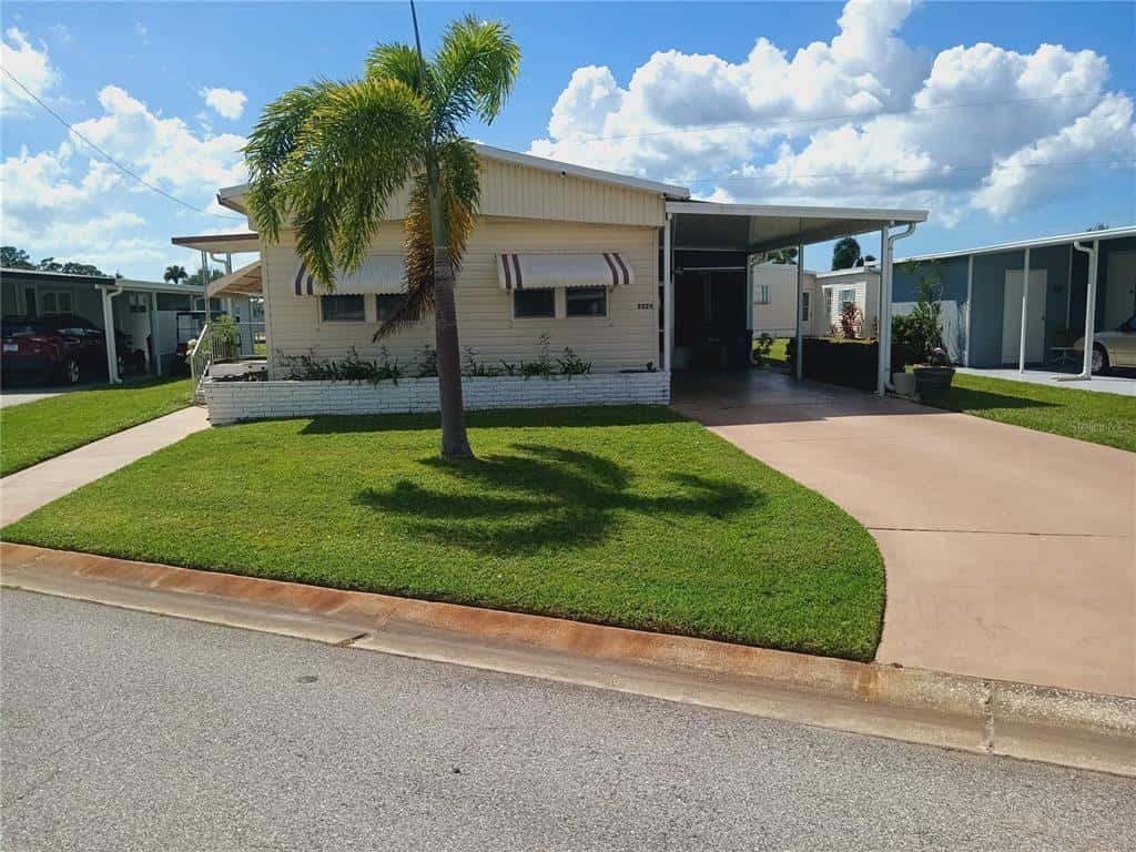 Mobile Home in SARASOTA