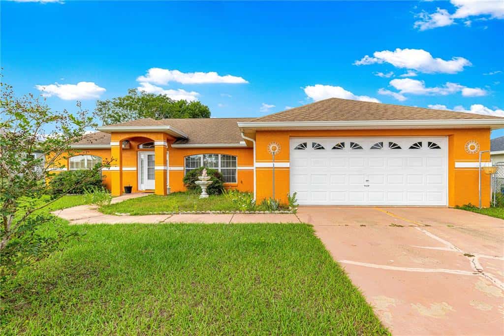 Single Family Residence in OCALA