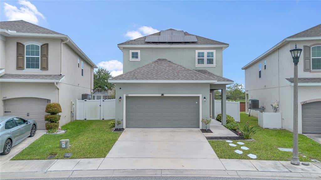 Single Family Residence in DAVENPORT