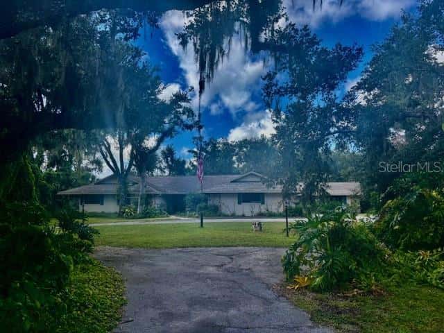 Single Family Residence in SARASOTA