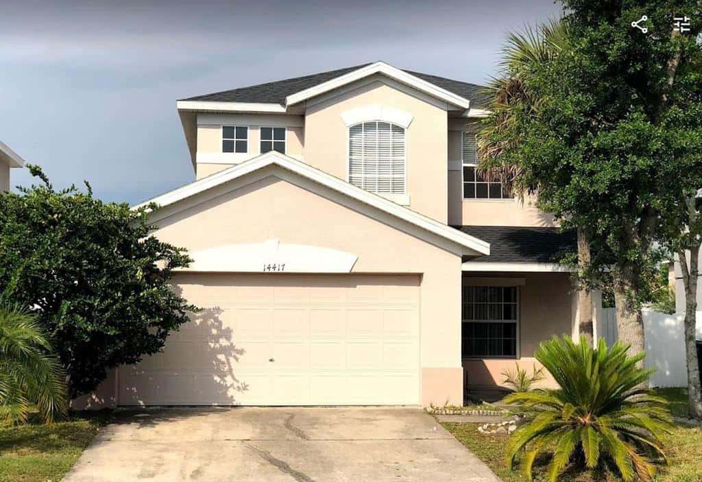 Single Family Residence in ORLANDO