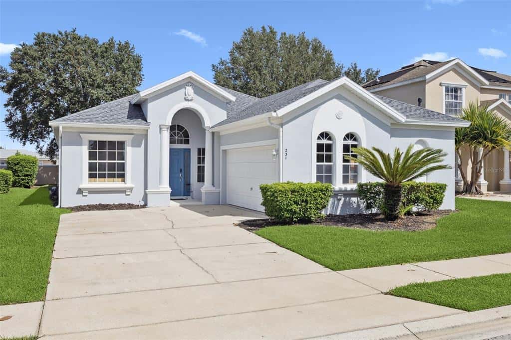 Single Family Residence in HAINES CITY