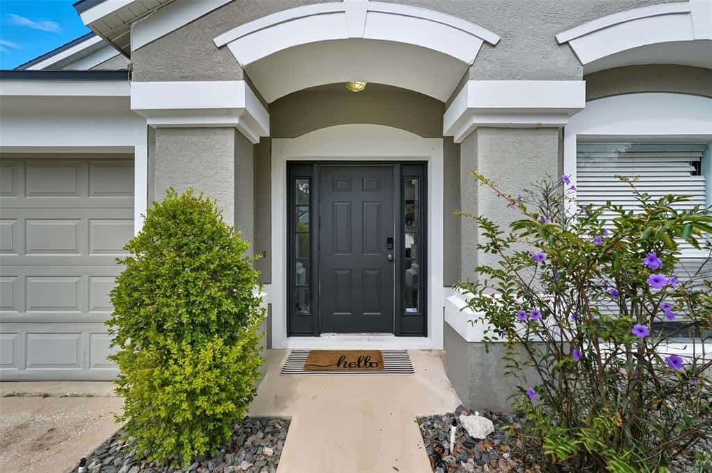 Single Family Residence in WESLEY CHAPEL