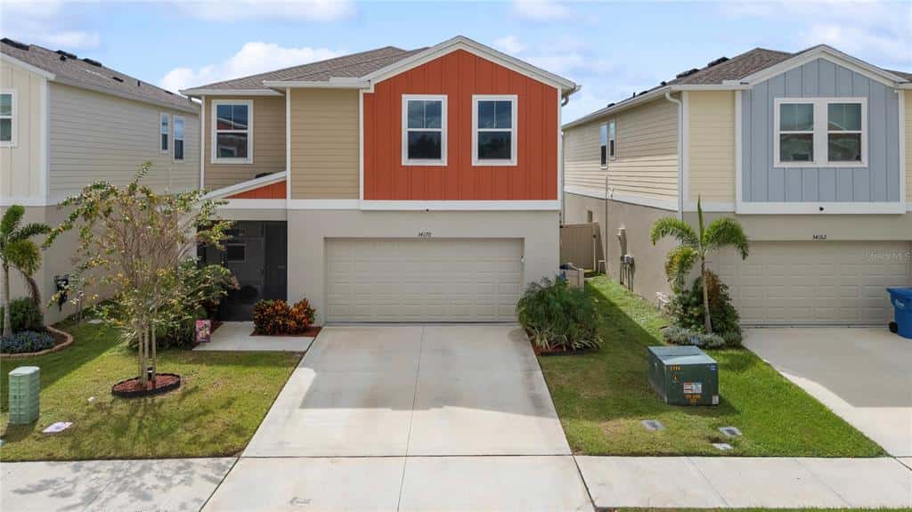 Single Family Residence in WESLEY CHAPEL