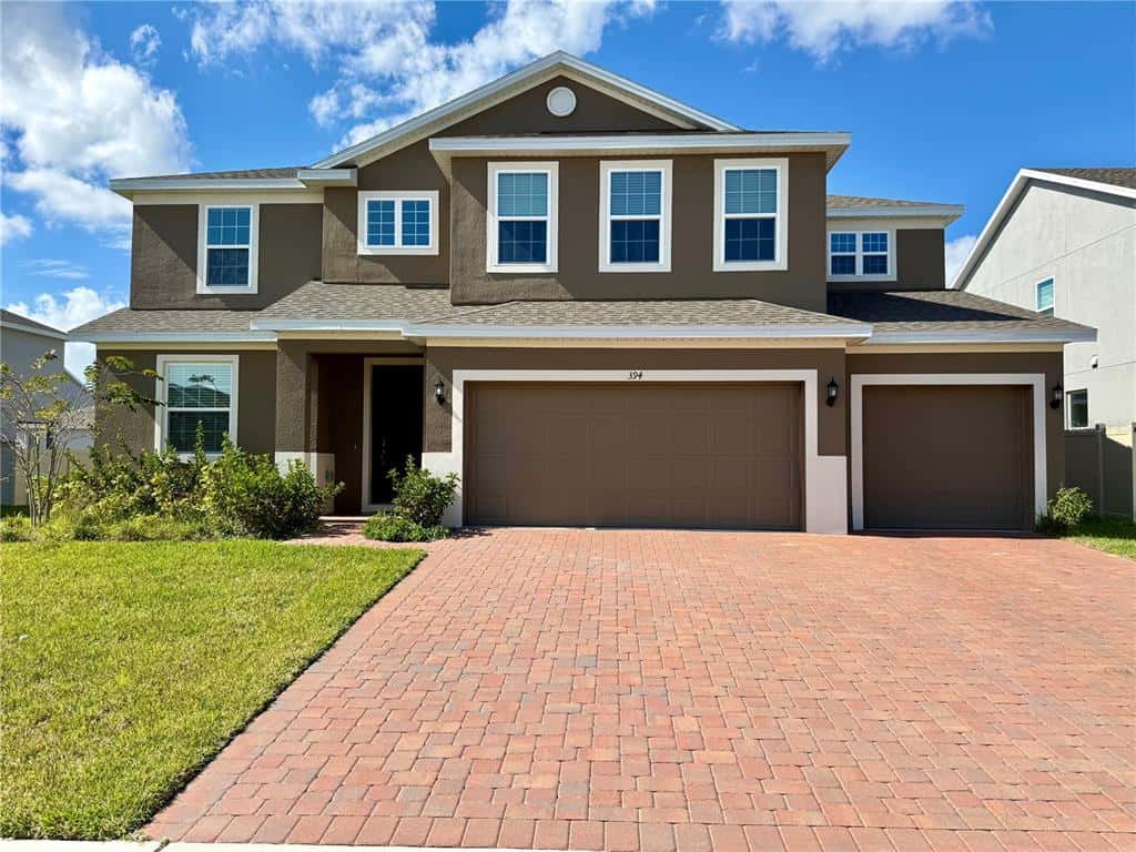 Single Family Residence in MINNEOLA