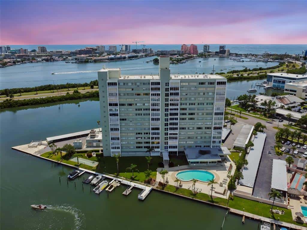 Condominium in CLEARWATER BEACH