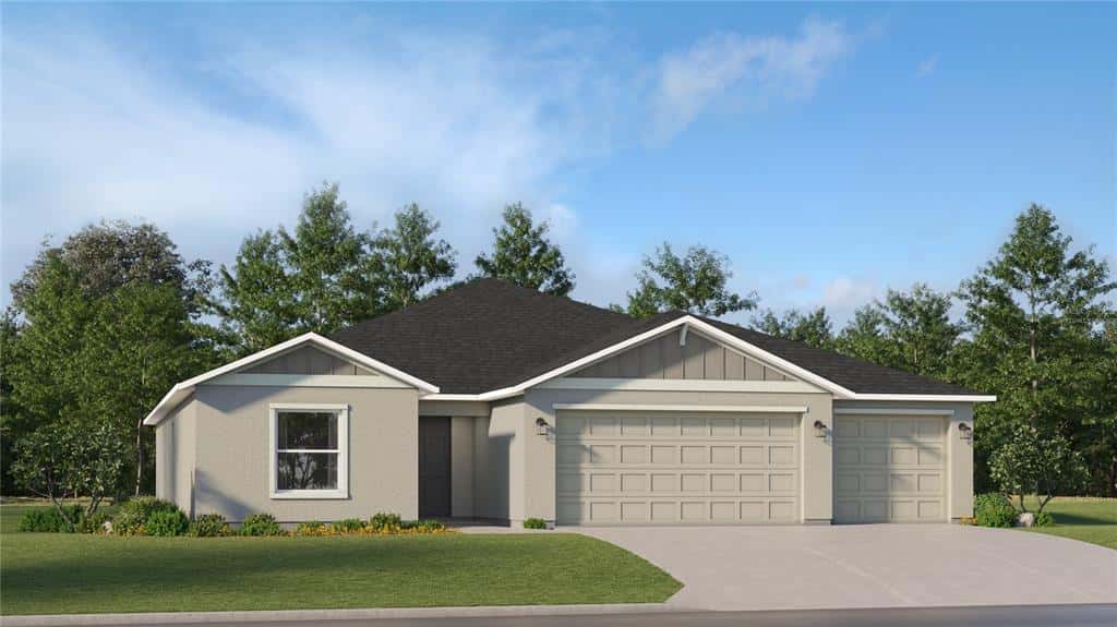 Single Family Residence in EAGLE LAKE
