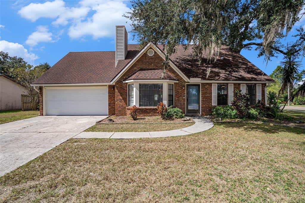 Single Family Residence in BRANDON