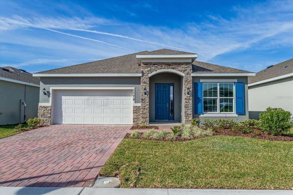 Single Family Residence in HAINES CITY