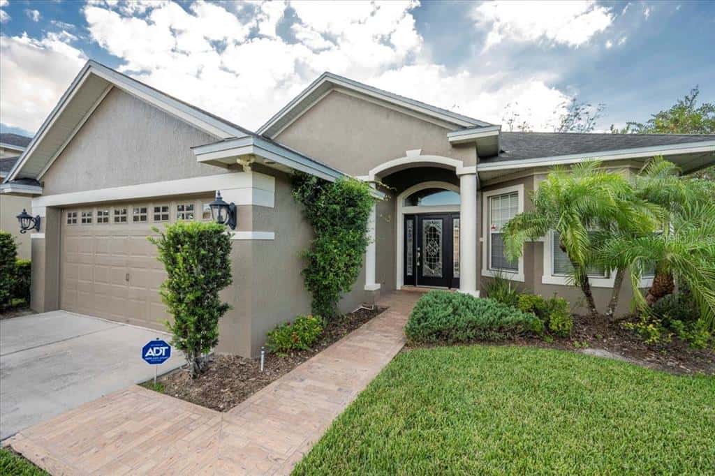 Single Family Residence in LAKELAND