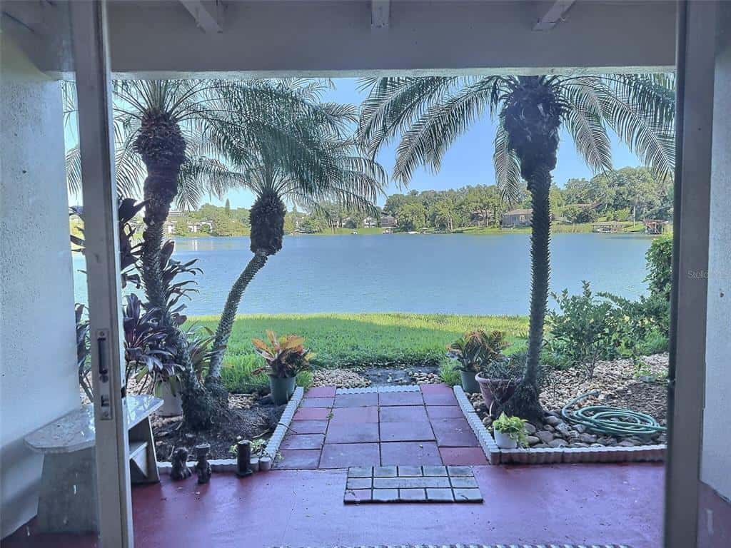 Condominium in ALTAMONTE SPRINGS