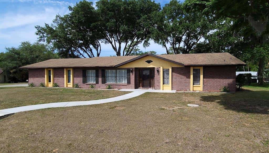 Single Family Residence in INVERNESS