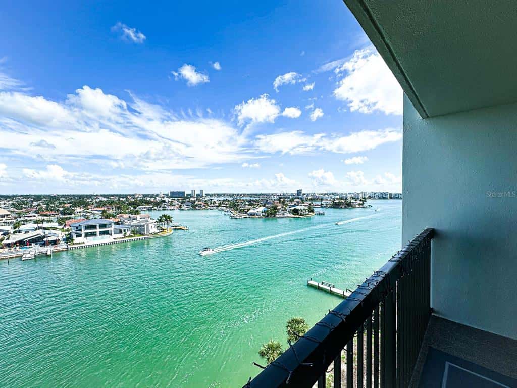 Condominium in ST PETE BEACH