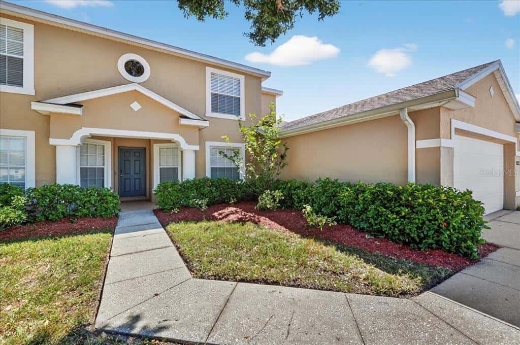 Single Family Residence in LAKELAND