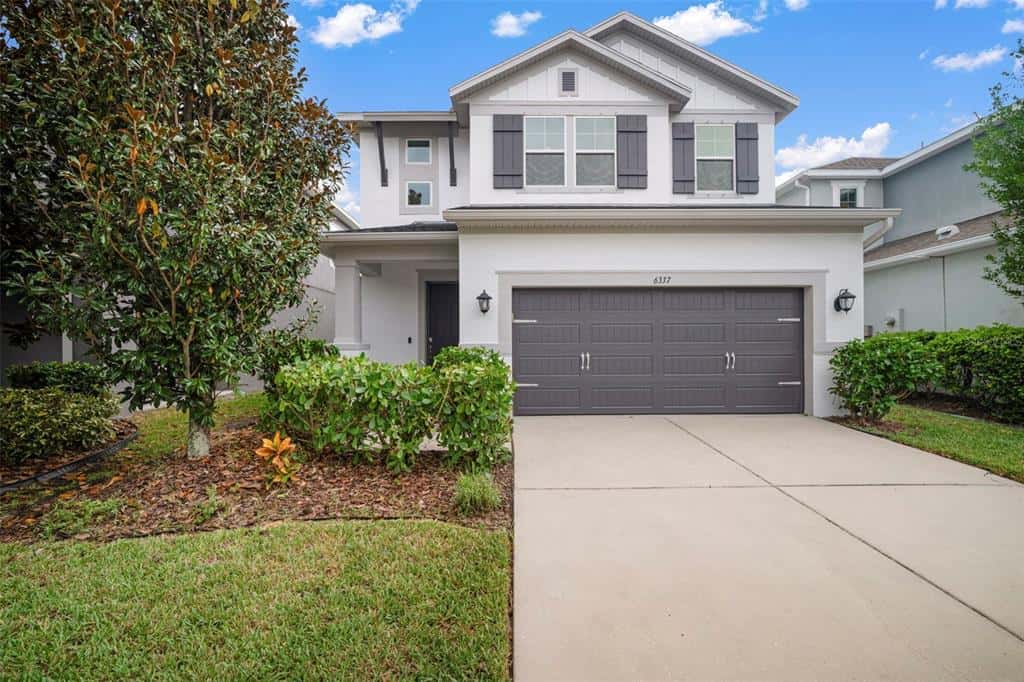 Single Family Residence in APOLLO BEACH