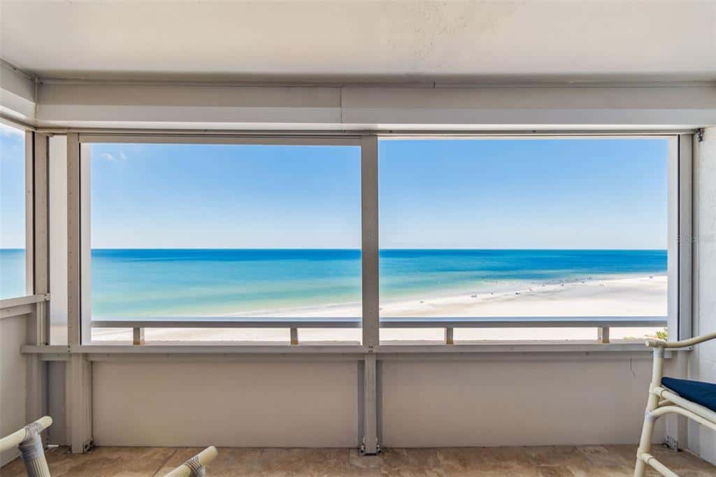 Condominium in REDINGTON SHORES