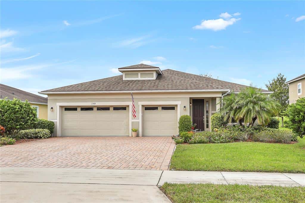 Single Family Residence in DELAND